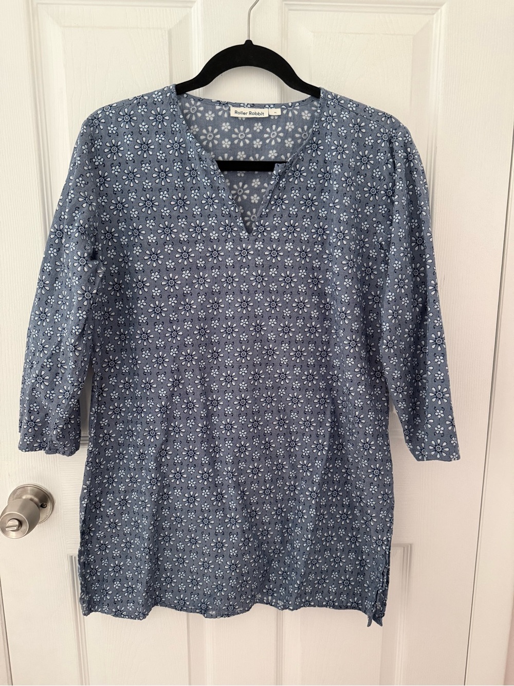 Roller Rabbit Blue and White Long Sleeve Tunic Top Size Medium